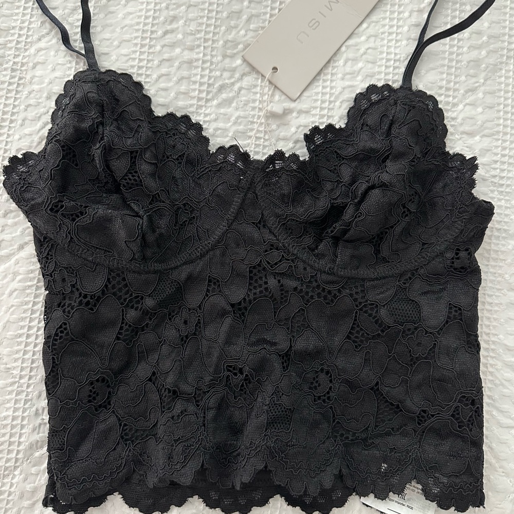 Amisu black cropped top, brand new size XS